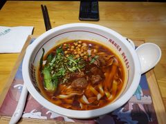 -呷佬·长沙手工米粉(金沙江路店)