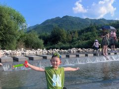 -安吉龙王山峡谷漂流