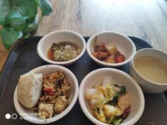 -一两饭川味素食餐厅