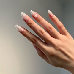 -DAZZLING BEAUTY美甲•美睫专门店