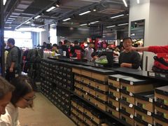 -NIKE上海青浦优选体验店