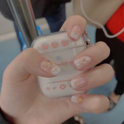 -莉娜美睫·穿戴甲