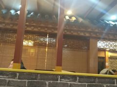 -羊家胡同·龙虾烧烤火锅(龙汇路店)