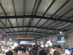 大堂-霞涌市场海鲜摆卖区