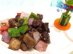 牛肉脆皮鹅肝粒-金米箩大酒店(五角场店)