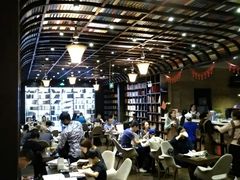 -钟书阁(松江泰晤士小镇店)