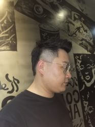 -侨治发型