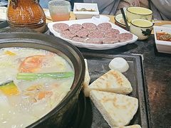 -有一锅·野生菌黑山羊腊排骨火锅(古城北门店)