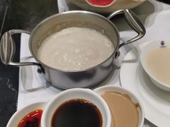 -红鼎豆捞·非遗鲍皇汤火锅(宝丰路店)