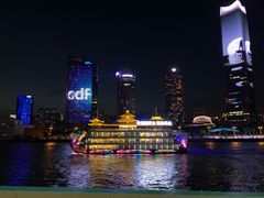 -黄浦江游览十六铺3号码头网红自助餐