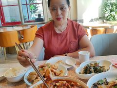 -红樱桃·欢乐餐厅(太原里店)