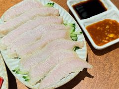 现蒸白切肉-麽麽家•爆炒牛肉饭(景瑞时光里店)