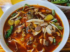 泡椒鸡杂面-越洋肖氏老米线(杨家坪店)