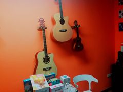 -八度音乐吉他教室(汉广店)