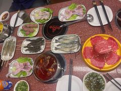 -四囍码头海鲜烧烤自助火锅(外滩南京东路悦荟广场店)