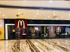 门面-麦当劳(新世纪环球中心店)