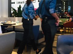 -港丽餐厅(高德置地店)