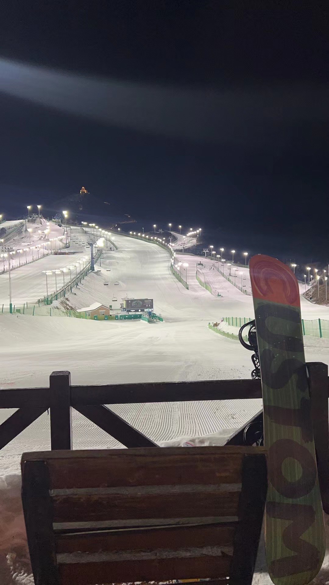 南山滑雪场雪道图图片