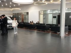 -杭州中升之星奔驰4S店(滨江店)