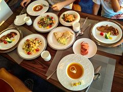 -东方豪景花园酒店·怡景旋转餐厅