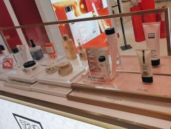 -奥伦纳素Erno Laszlo