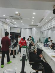 -镁连社·美联社