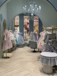 -奈尔宝·儿童乐园·亲子餐厅(华采天地店)