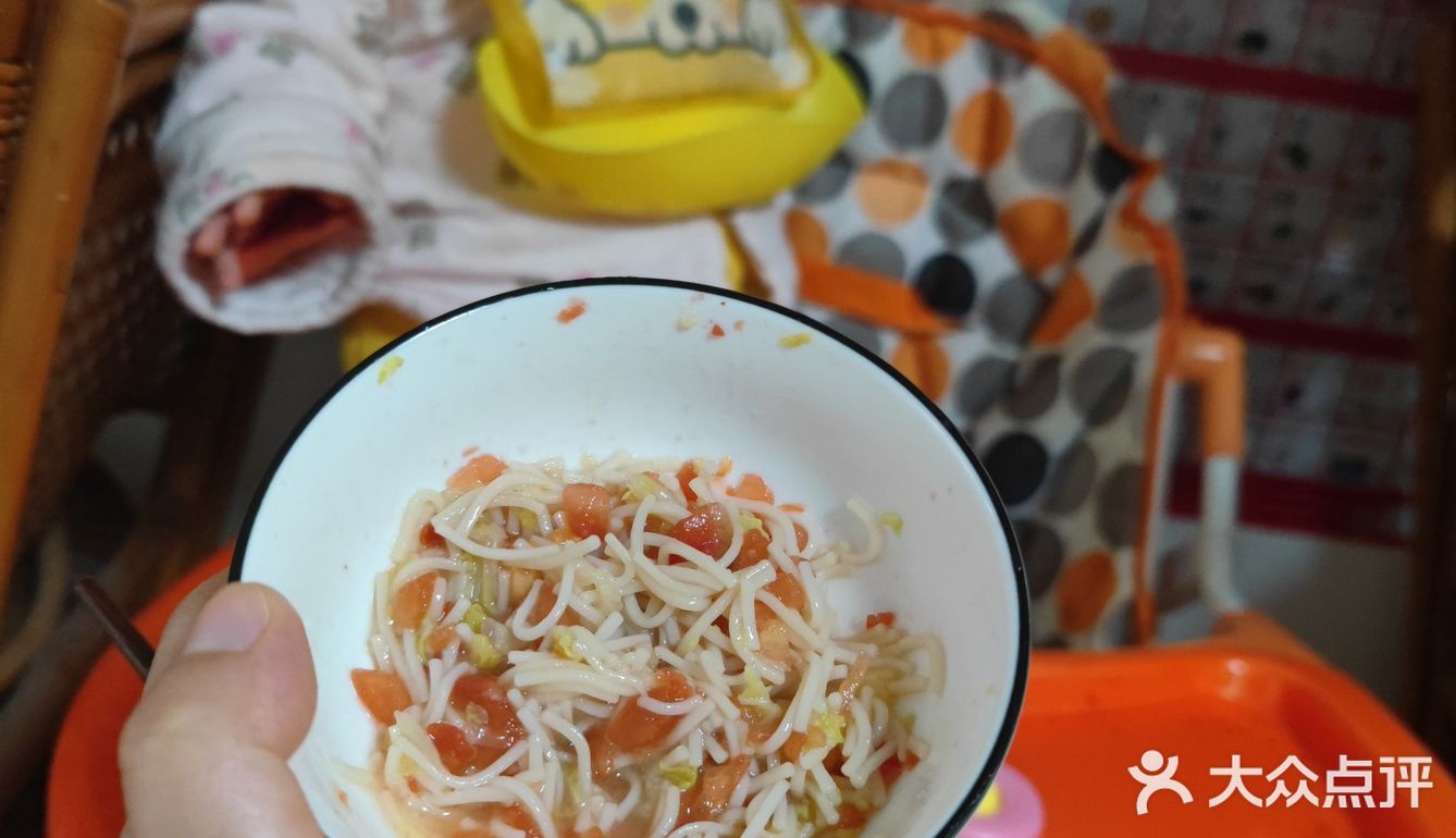 9个月宝宝辅食，西红柿香菇白菜面