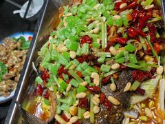 -靠山屯东北农家菜(八龙桥雅苑店)