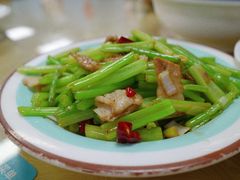 芹菜肉丝香干-崴海渔村(虹梅路店)