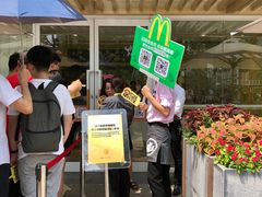 等位区-麦当劳(塔园路店)