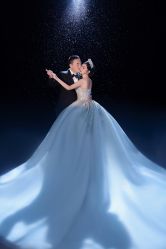 -雪中彩影婚纱摄影·微光艺术中心