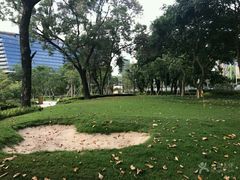 高尔夫果岭推杆练习场-普拉达游泳健身(水湾1979店)