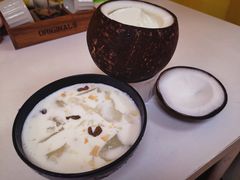 -志龙皇冠吃货椰子铺