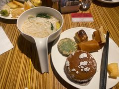 -亚特兰蒂斯-番红花海鲜自助餐厅·鲜活海鲜·小火锅