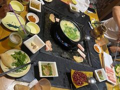 -有一锅·野生菌黑山羊腊排骨火锅(古城北门店)