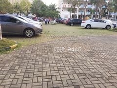 -海口市第一中学