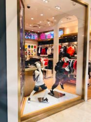 -adidas(德基广场店)