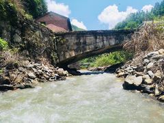 -平江沱龙峡漂流