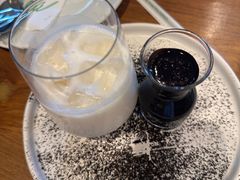 -Chom Cafe and Restaurant