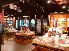 -西西弗书店&矢量咖啡(凯德晶萃广场店)