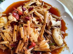 -大众跷脚牛肉馆·非遗传承单位(峨眉山店)