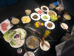 -唯爱KTV聚会餐厅(仙林东城汇店)