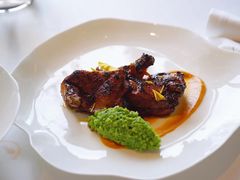 碳烤乳鸽，甜豆，旱金莲醋汁-Jean Georges