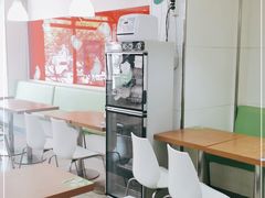 用餐区-满宝馄饨(HRB新亭街店)