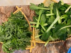 -鲁朗纳麦石锅鸡庄园