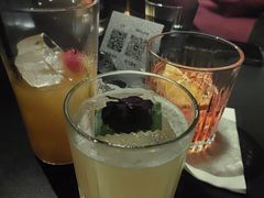 -Mx.cocktail bar