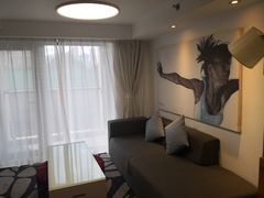 -上海品尊辉盛名致精品酒店公寓