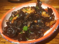 -老三样·美食研究中心(世贸路店)