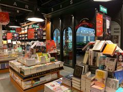 -西西弗书店&矢量咖啡(凯德晶萃广场店)